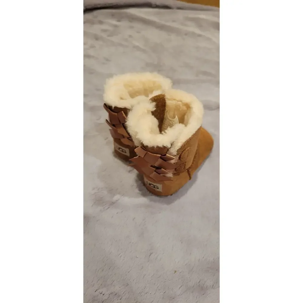 UGG Jesse Bow II Infant Boots Chestnut Suede Tan Bow Size 2/3 Winter Snow Bootie